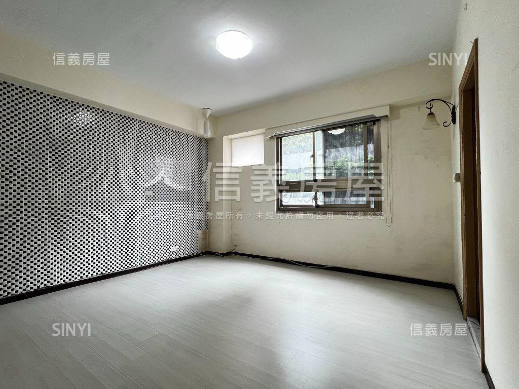 芝玉●朝南邊間３樓帶車位房屋室內格局與周邊環境