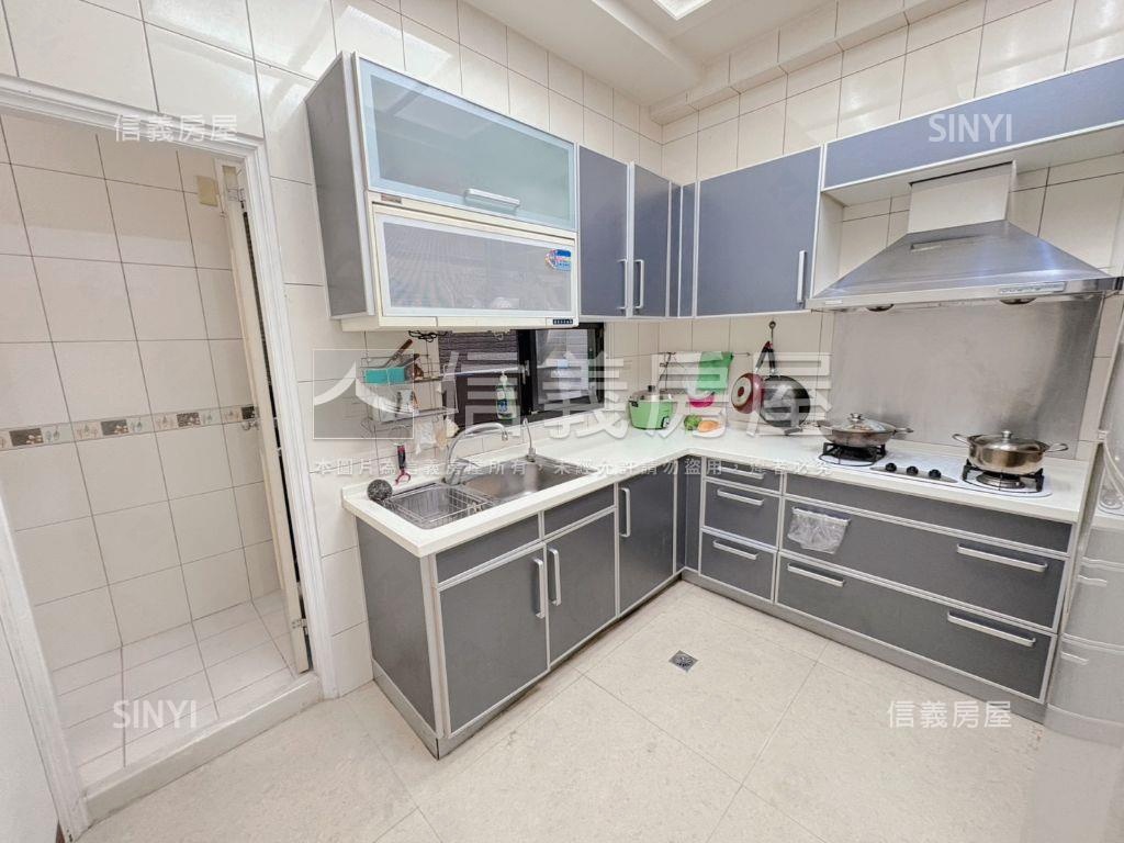 七期核心稀有雙車別墅房屋室內格局與周邊環境