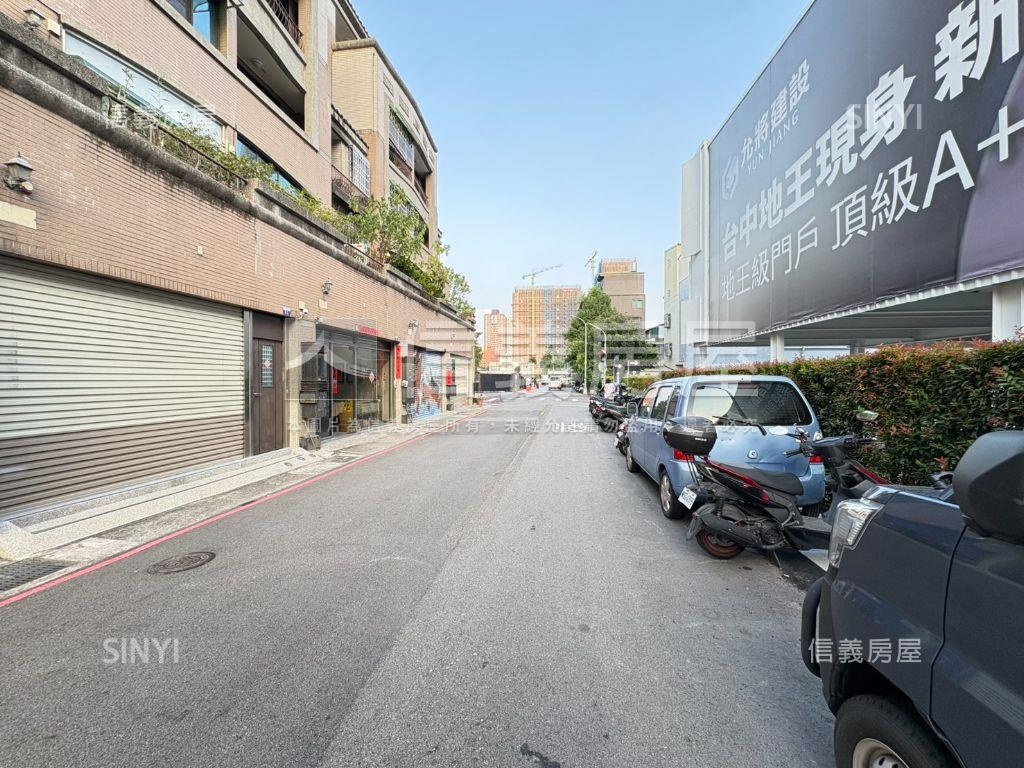 七期核心稀有雙車別墅房屋室內格局與周邊環境