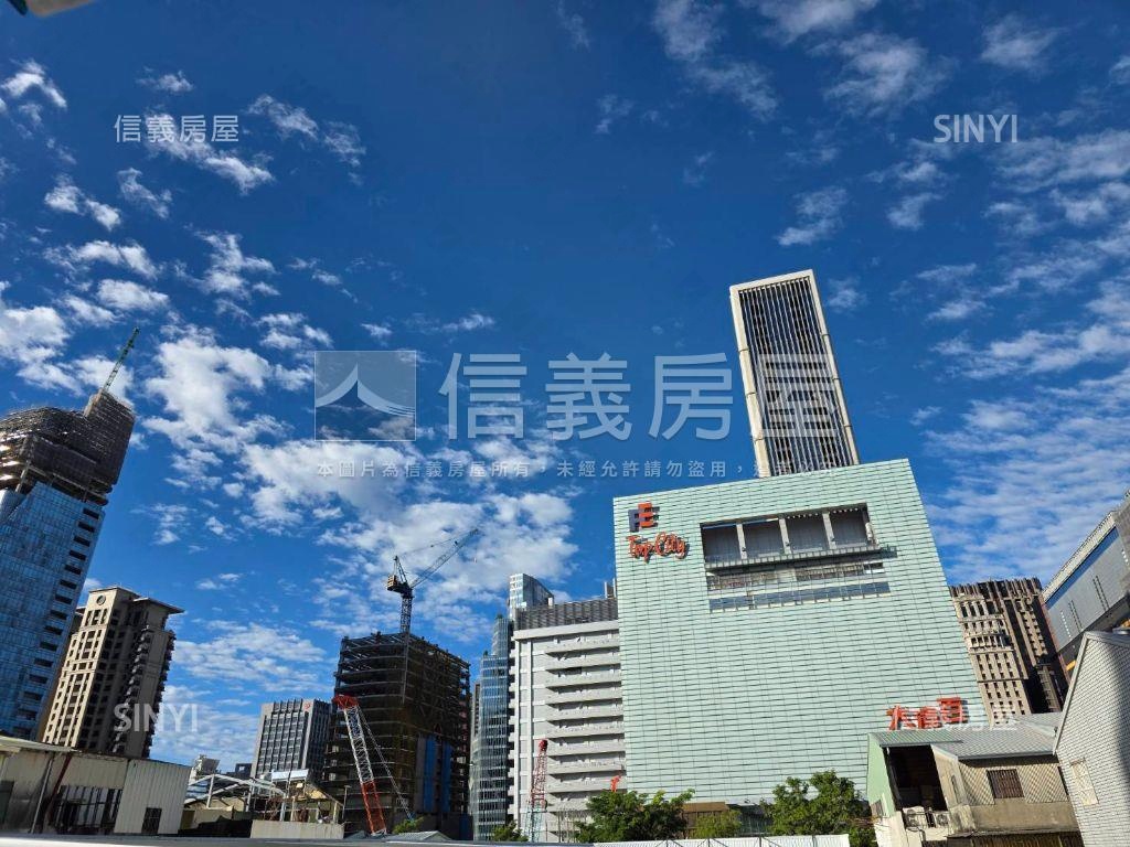 七期核心稀有雙車別墅房屋室內格局與周邊環境