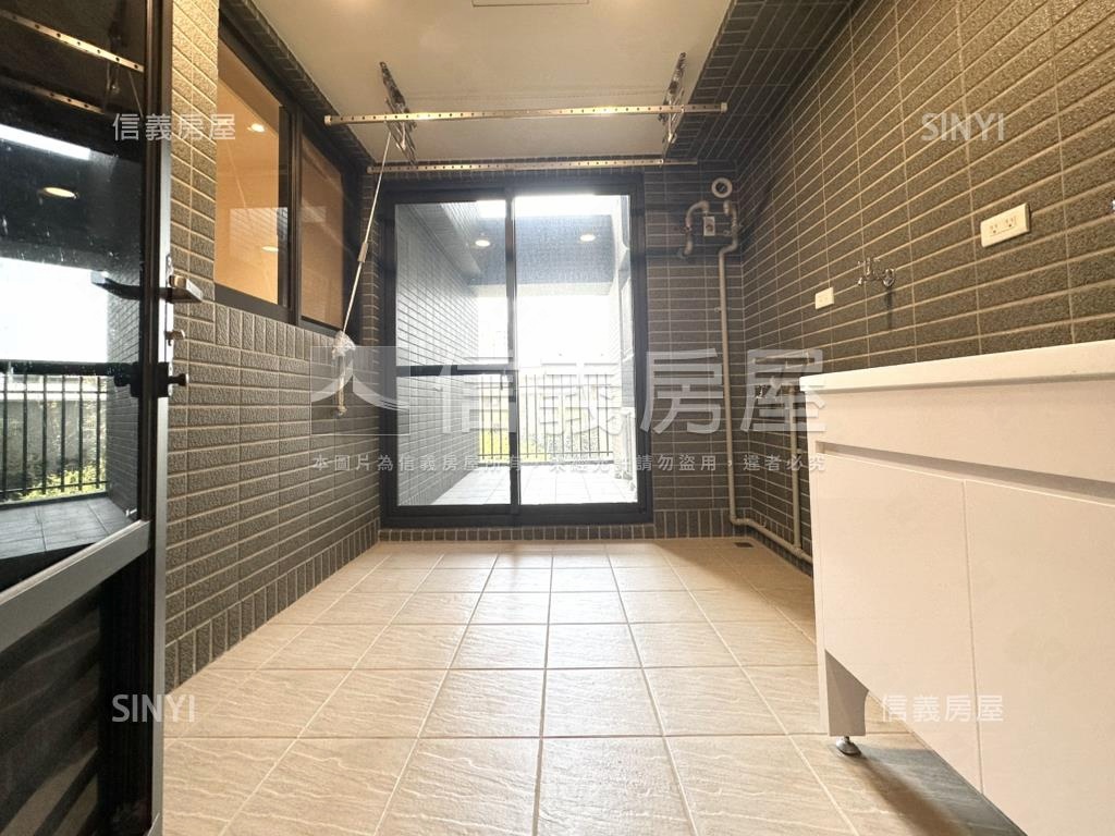 華相｜綠植露臺四房雙平車房屋室內格局與周邊環境