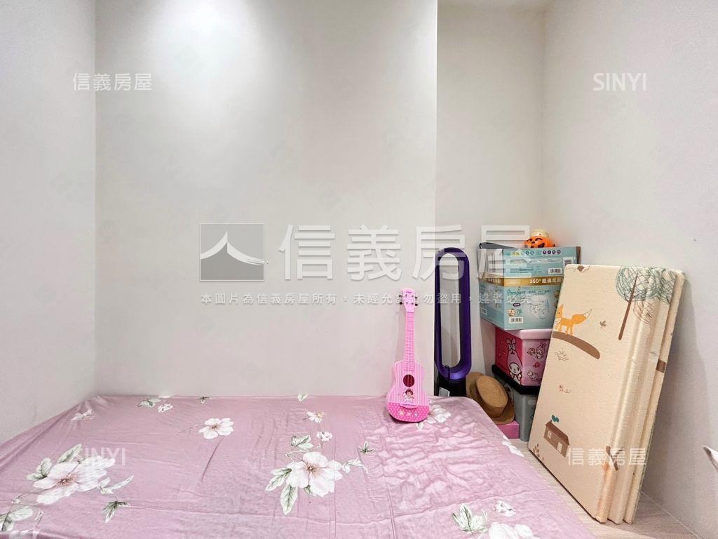 泰山新成屋２房車位房屋室內格局與周邊環境