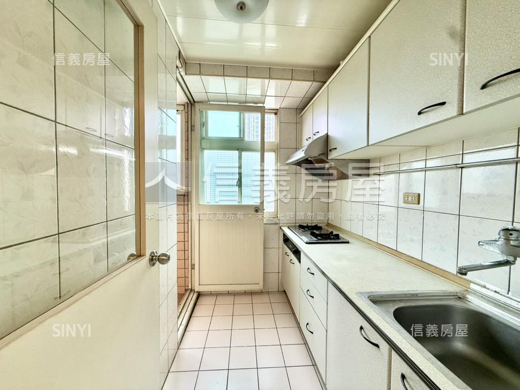 稀有★捷運景觀優質兩房房屋室內格局與周邊環境