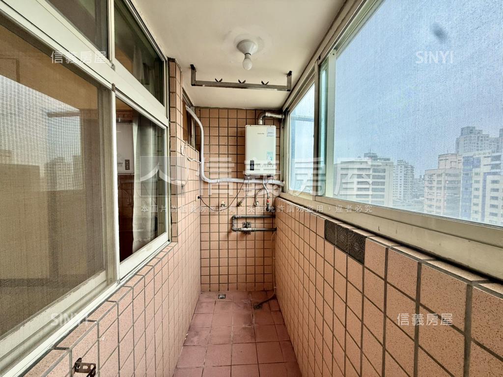 稀有★捷運景觀優質兩房房屋室內格局與周邊環境