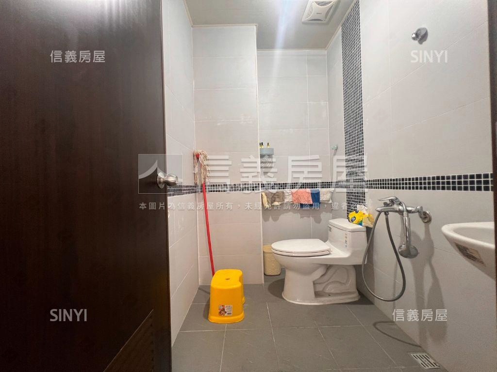 美濃歐風城堡透天店面１房屋室內格局與周邊環境