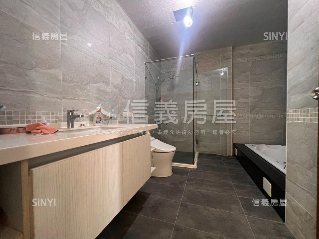 美濃歐風城堡透天店面１房屋室內格局與周邊環境