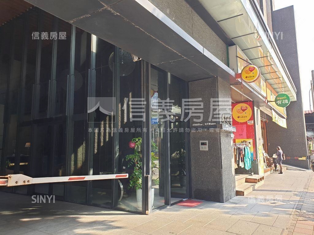 中正國中電梯四房房屋室內格局與周邊環境
