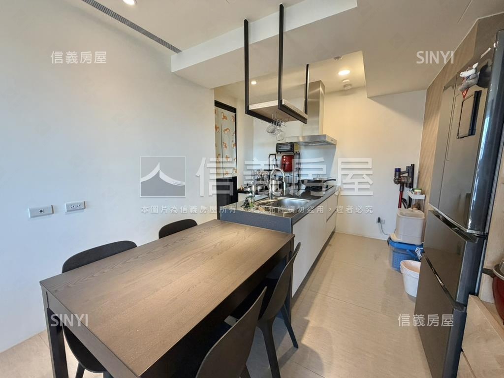 觀市政１８Ｊ朝南裝潢豪邸房屋室內格局與周邊環境