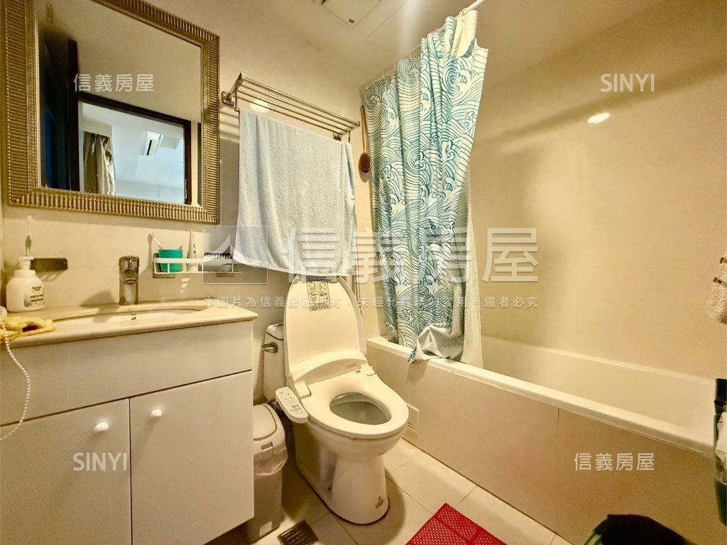 皇璽朝南三房平車房屋室內格局與周邊環境