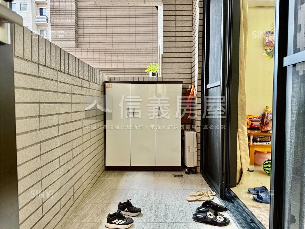 皇璽朝南三房平車房屋室內格局與周邊環境