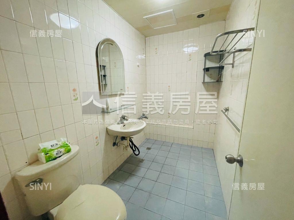 近成功路正金華路店面透天房屋室內格局與周邊環境