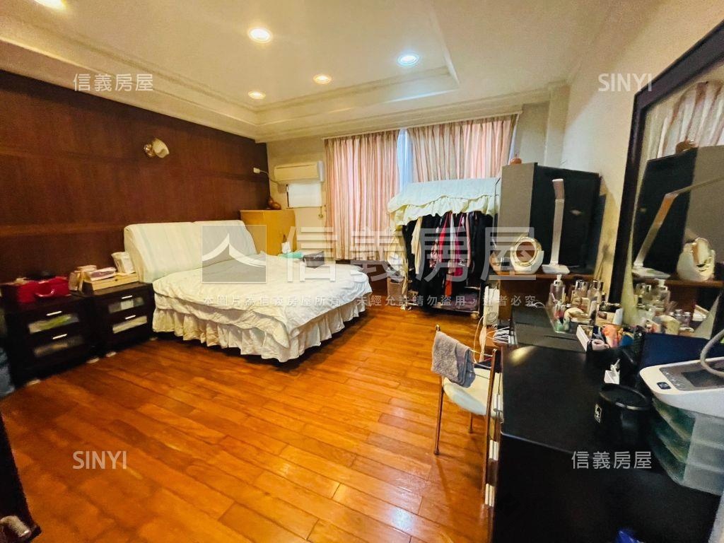 近成功路正金華路店面透天房屋室內格局與周邊環境