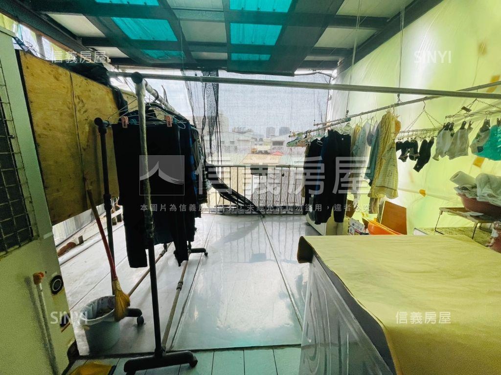 近成功路正金華路店面透天房屋室內格局與周邊環境