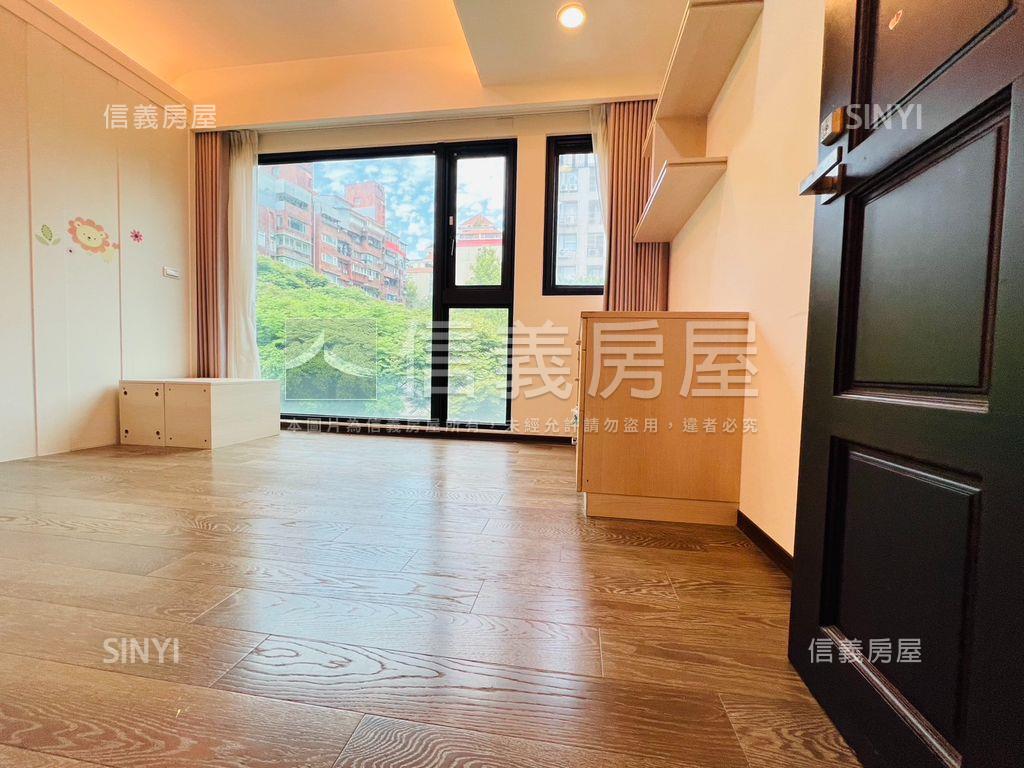 鄉林建設中山北路七段名邸房屋室內格局與周邊環境