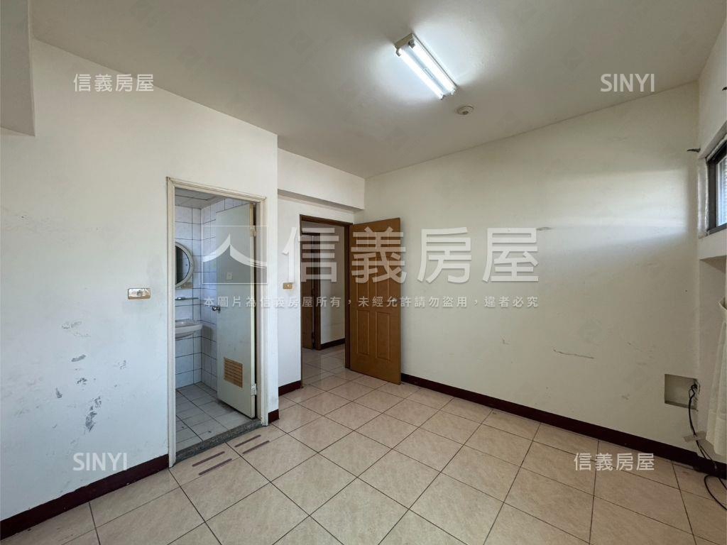 大林國宅三房平車房屋室內格局與周邊環境