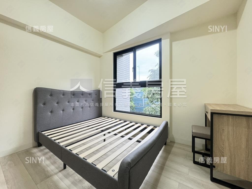 左營三鐵共站商圈２房美宅房屋室內格局與周邊環境