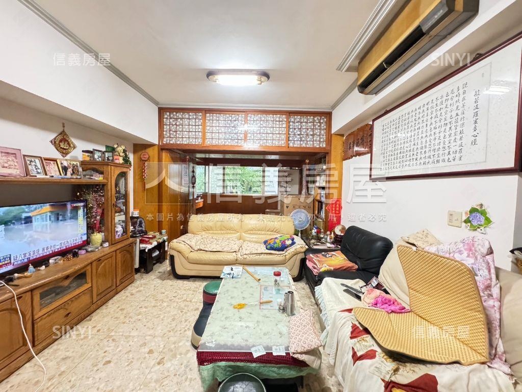 ★板新捷運電梯三房房屋室內格局與周邊環境