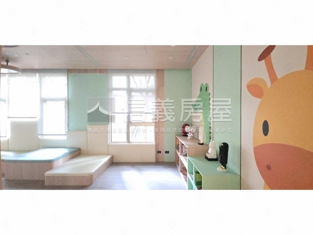 國泰悠陽高樓公園景觀房屋室內格局與周邊環境