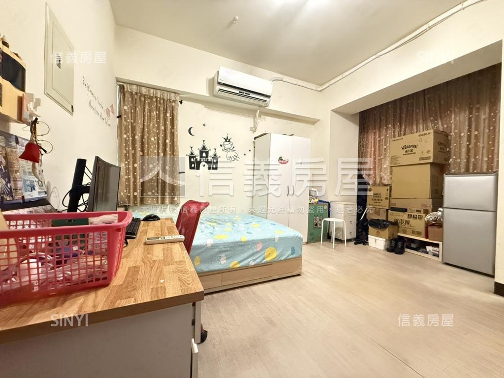 近市區採光獨立陽台套房房屋室內格局與周邊環境