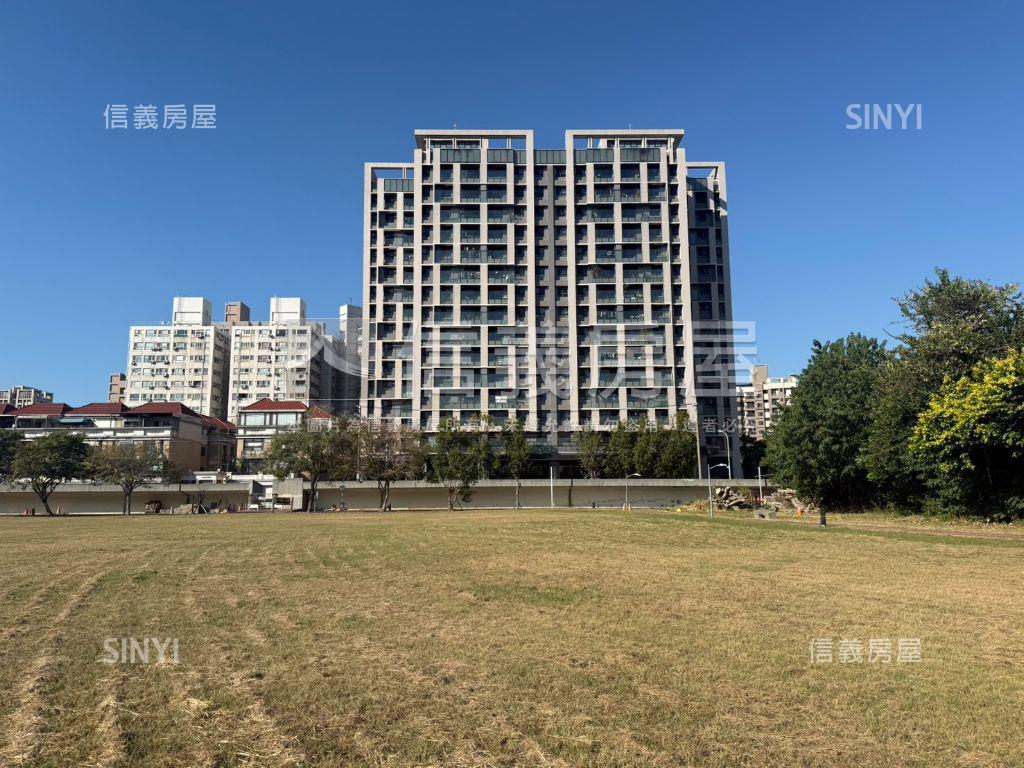 美美綠都心三房附平車房屋室內格局與周邊環境