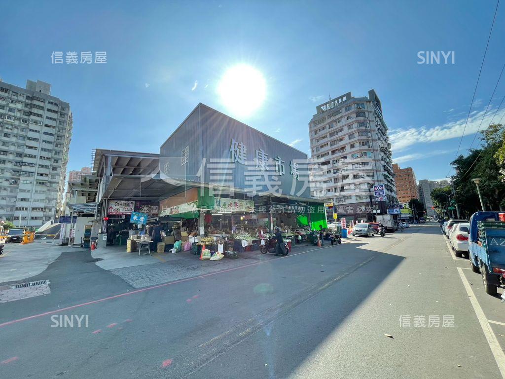 美美綠都心三房附平車房屋室內格局與周邊環境