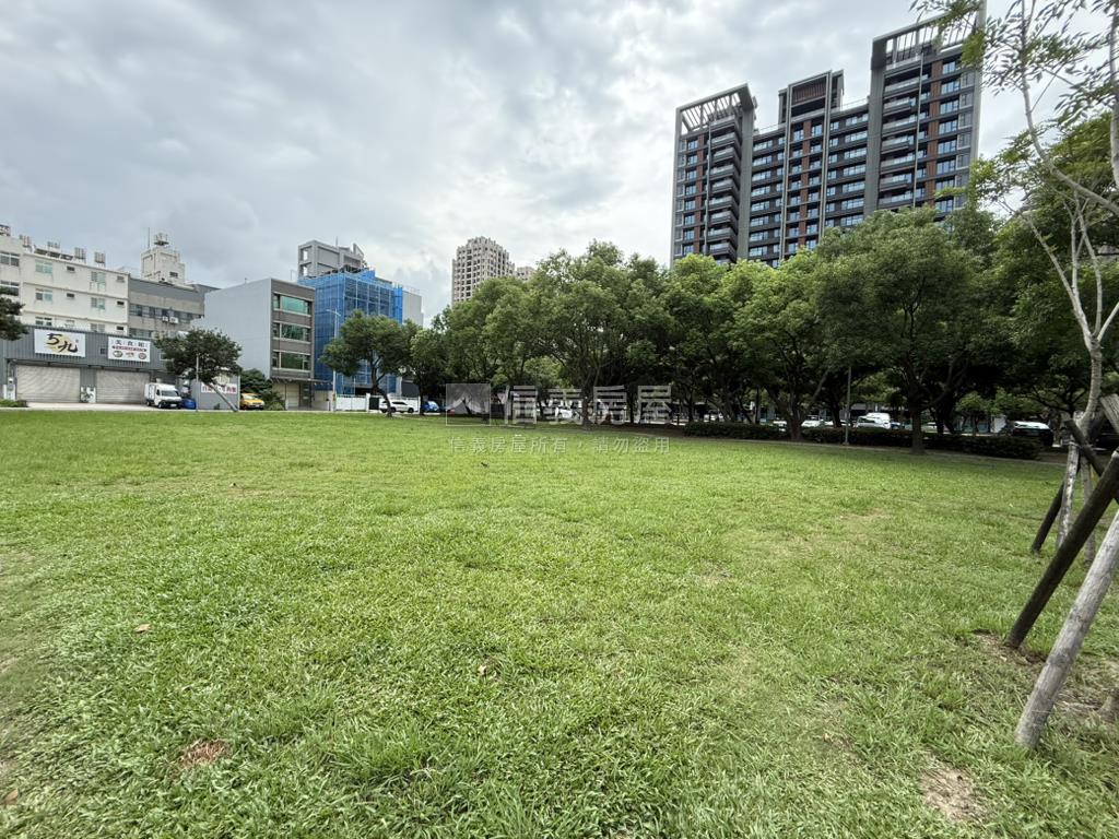專任高鐵區富宇愛溫馨美屋房屋室內格局與周邊環境