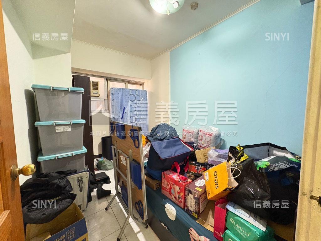 大有路三房有車位房屋室內格局與周邊環境