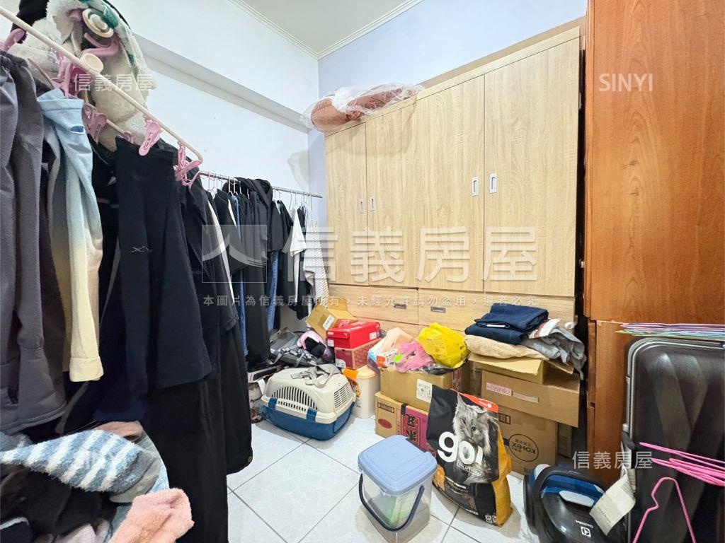 大有路三房有車位房屋室內格局與周邊環境