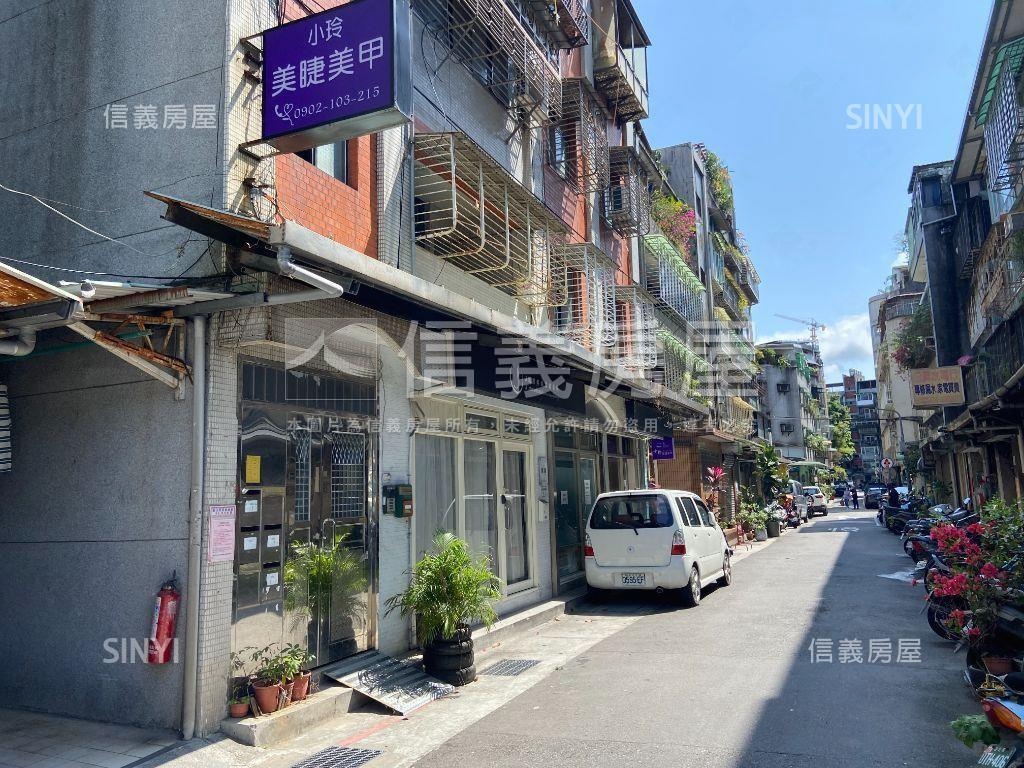 謄本商用獨棟大面寬店面房屋室內格局與周邊環境