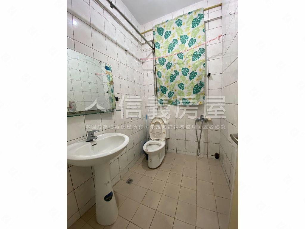 謄本商用獨棟大面寬店面房屋室內格局與周邊環境