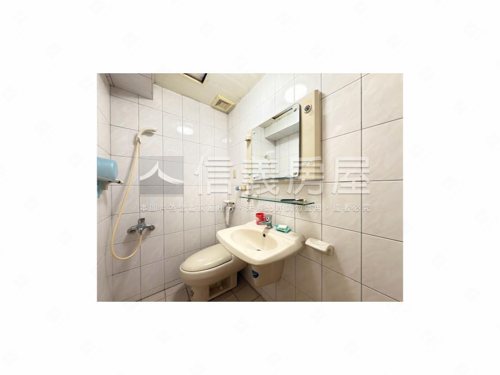 綠蓮莊面公園景觀三房車位房屋室內格局與周邊環境