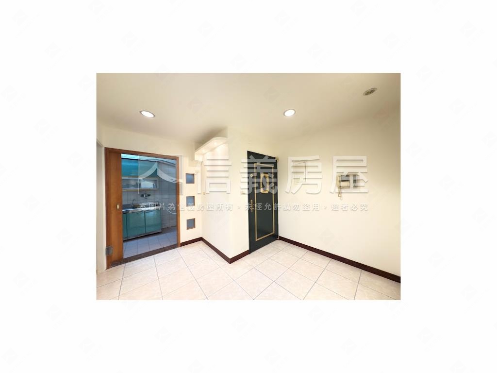 綠蓮莊面公園景觀三房車位房屋室內格局與周邊環境