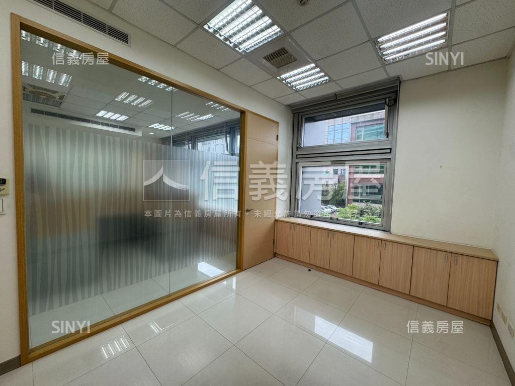 約克辦公室房屋室內格局與周邊環境