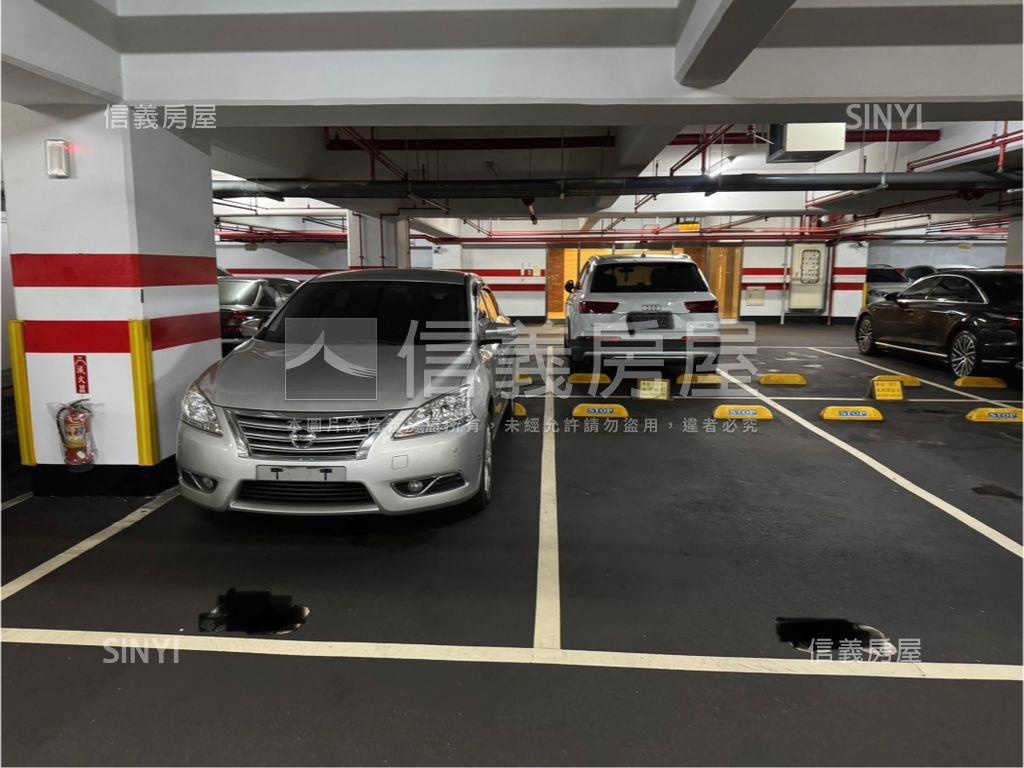 約克辦公室房屋室內格局與周邊環境