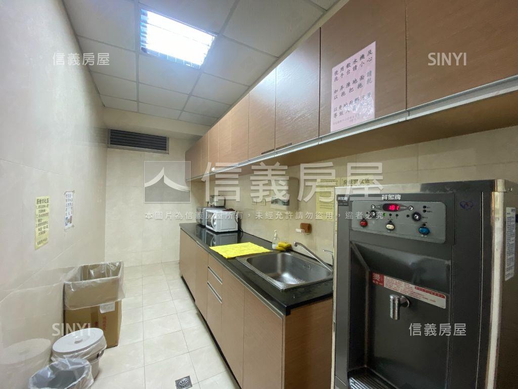 約克辦公室房屋室內格局與周邊環境