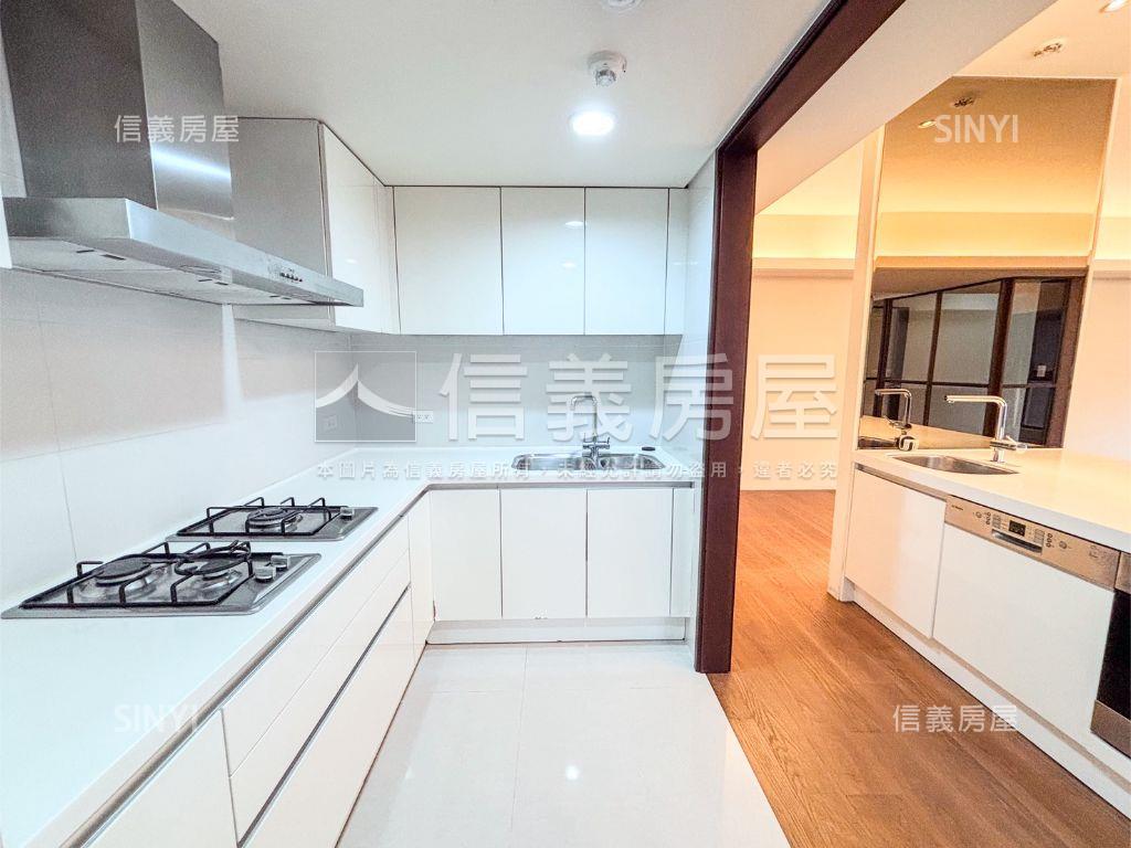 大陸工程－信義謙華豪邸房屋室內格局與周邊環境