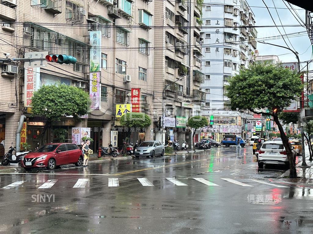 四號公園金店面房屋室內格局與周邊環境