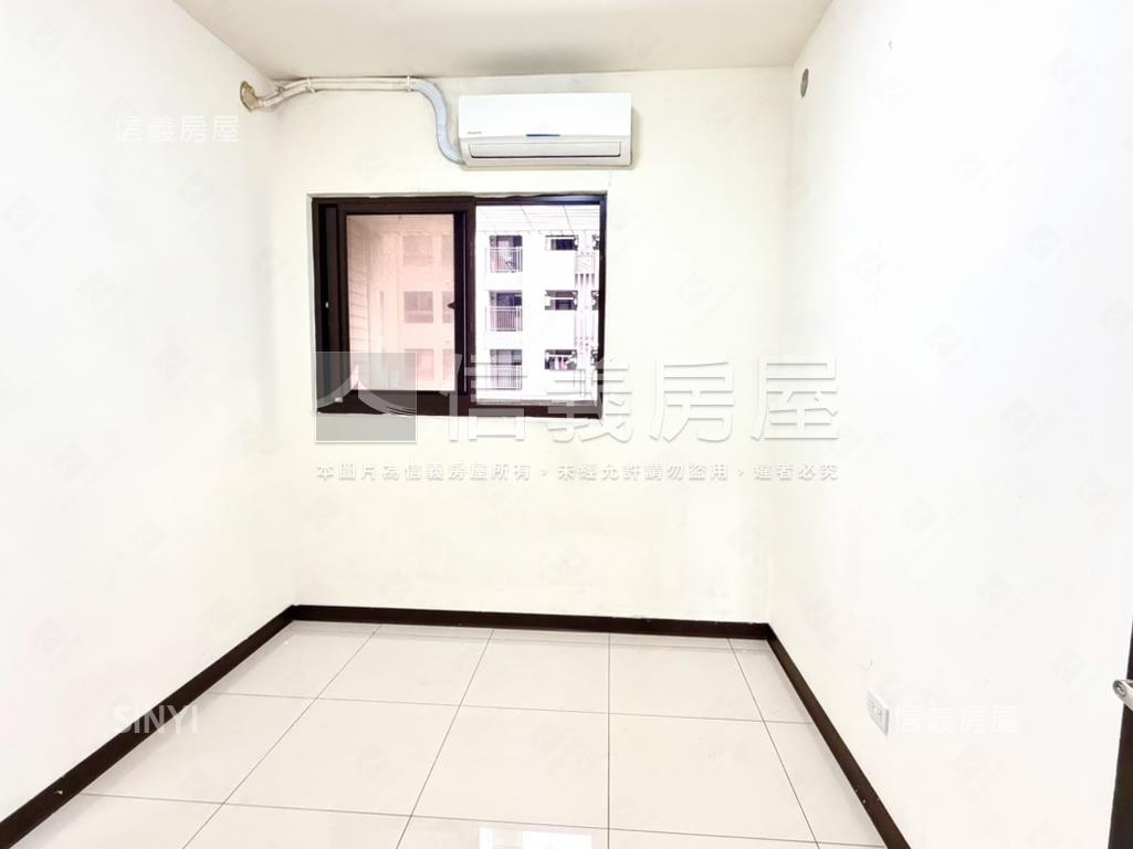 鴻築新巴黎三房帶坡平車位房屋室內格局與周邊環境