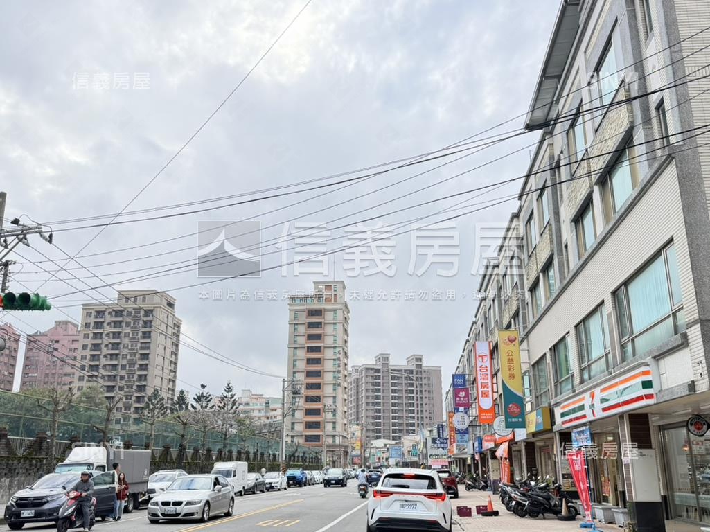 鴻築新巴黎三房帶坡平車位房屋室內格局與周邊環境