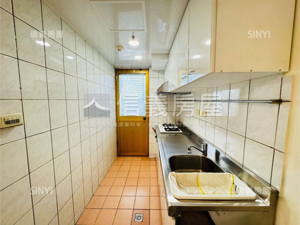 專任森林兩房高樓景觀美屋房屋室內格局與周邊環境