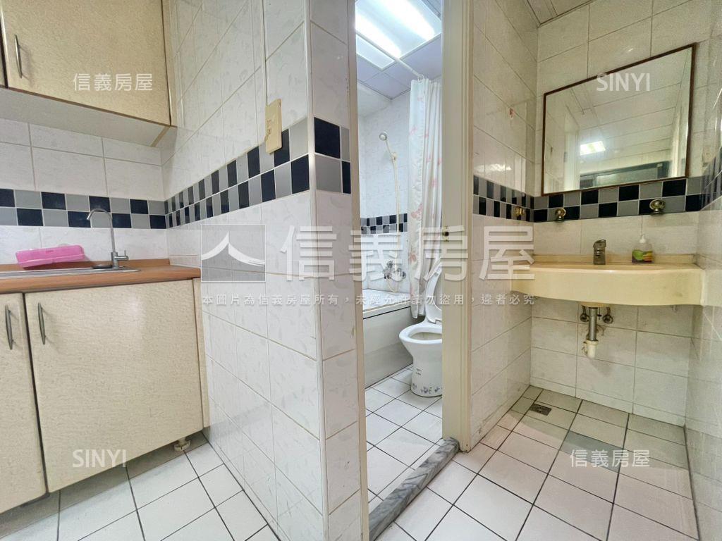 捷運公園百貨夜市機能美屋房屋室內格局與周邊環境