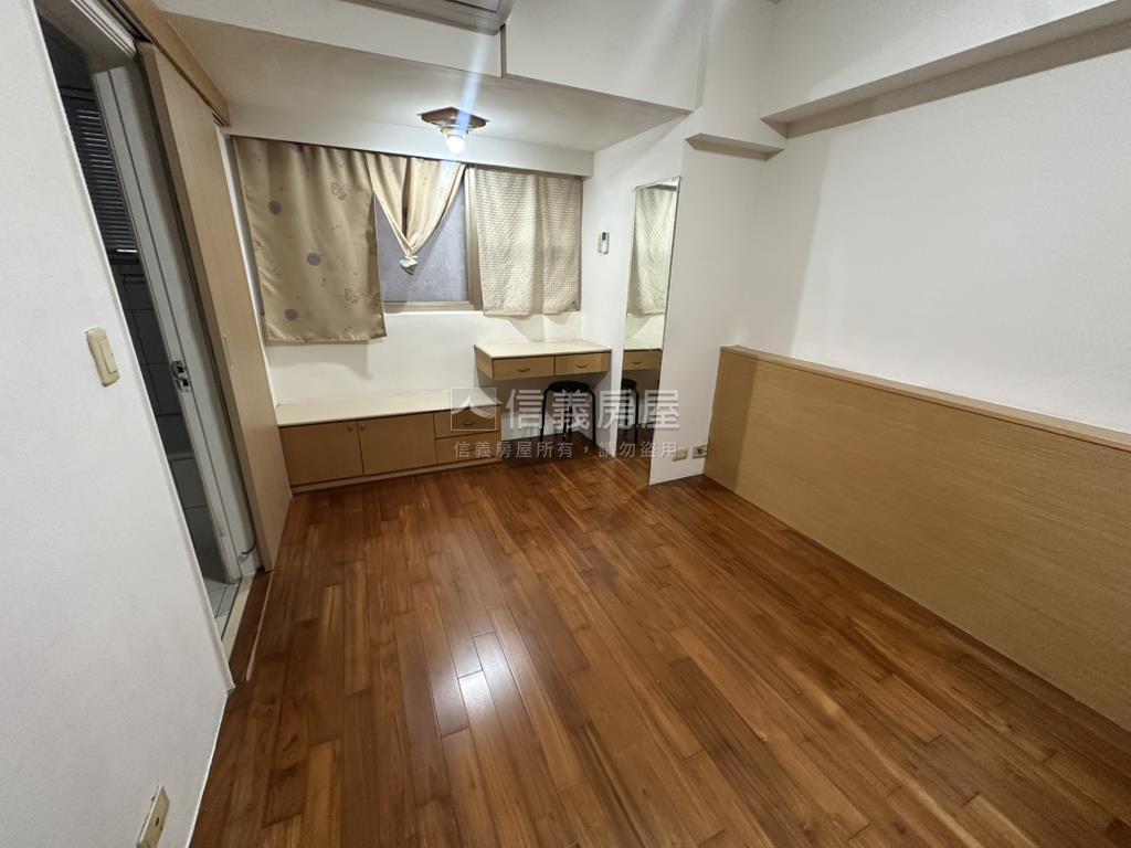 中醫寶璽三房有車位房屋室內格局與周邊環境
