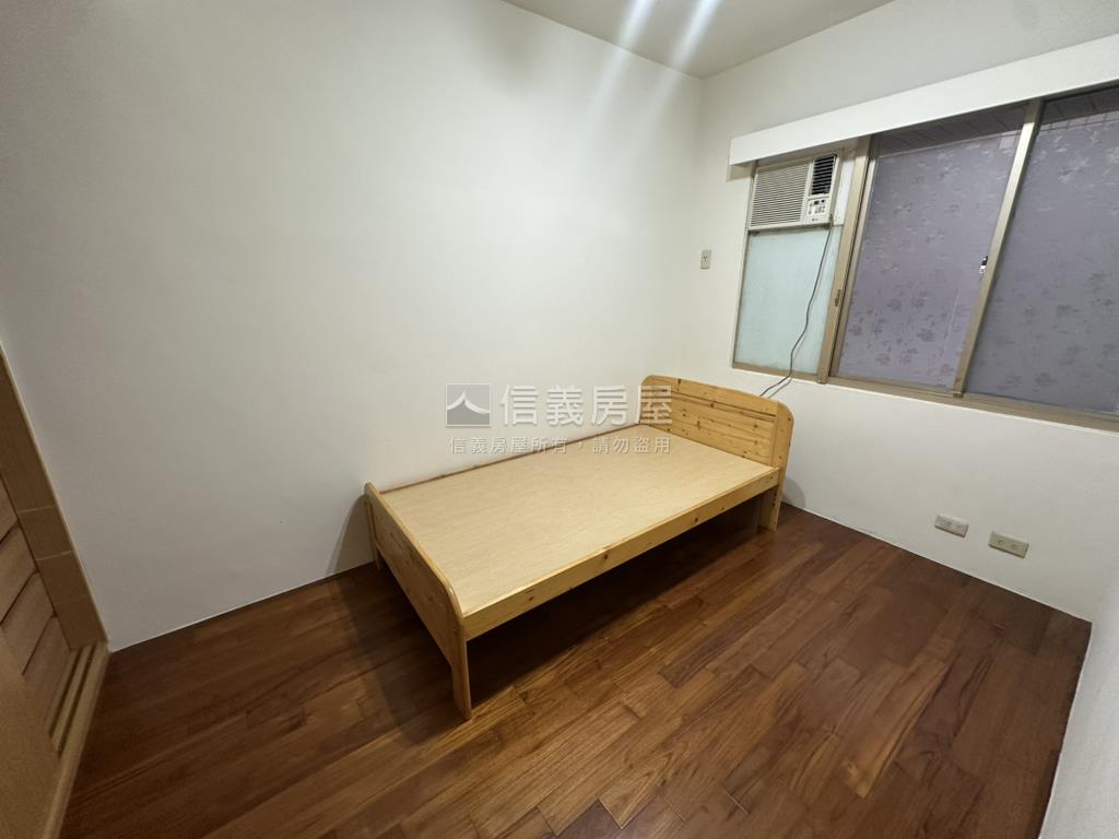 中醫寶璽三房有車位房屋室內格局與周邊環境