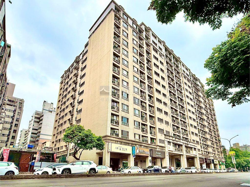地中海高樓四房平車房屋室內格局與周邊環境