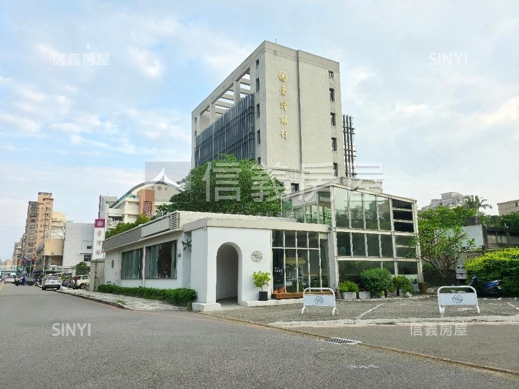 經國路綠園道大面寬金店面房屋室內格局與周邊環境