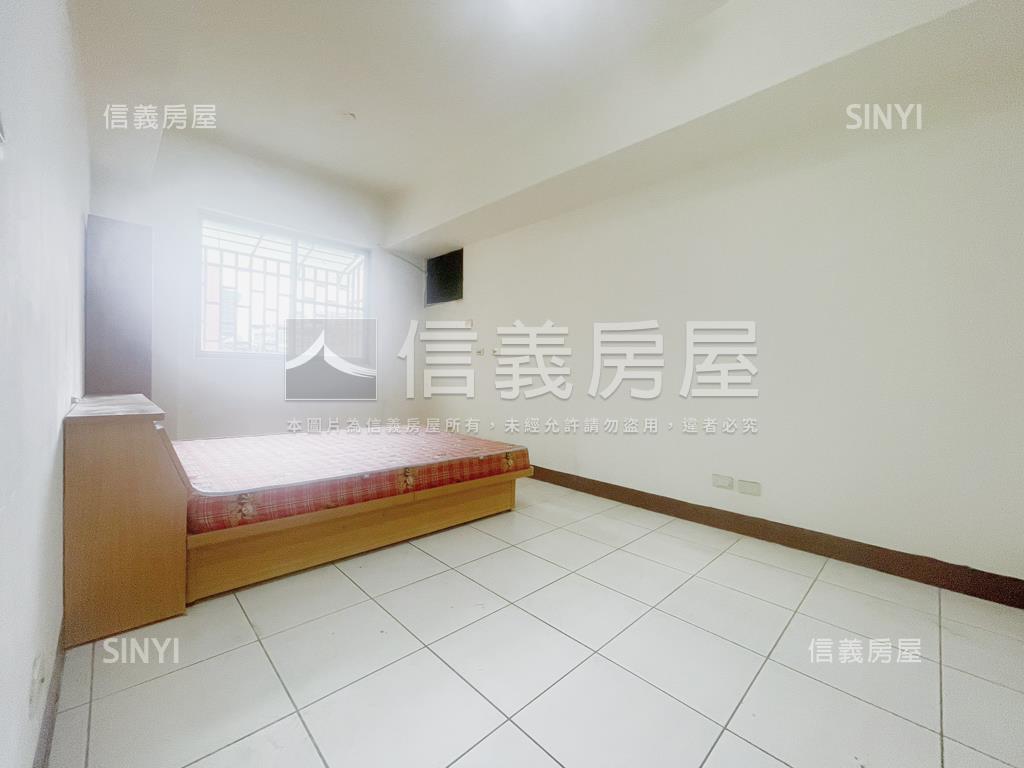 低總價。樹林電梯三房車位房屋室內格局與周邊環境