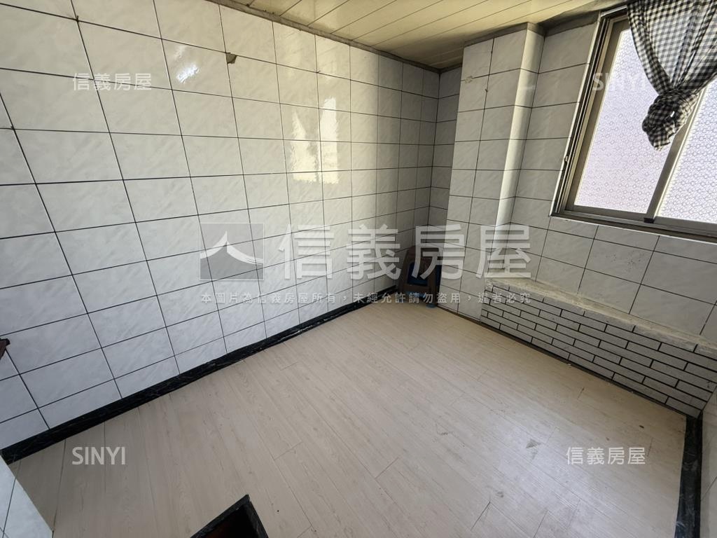 公園路收租華廈房屋室內格局與周邊環境