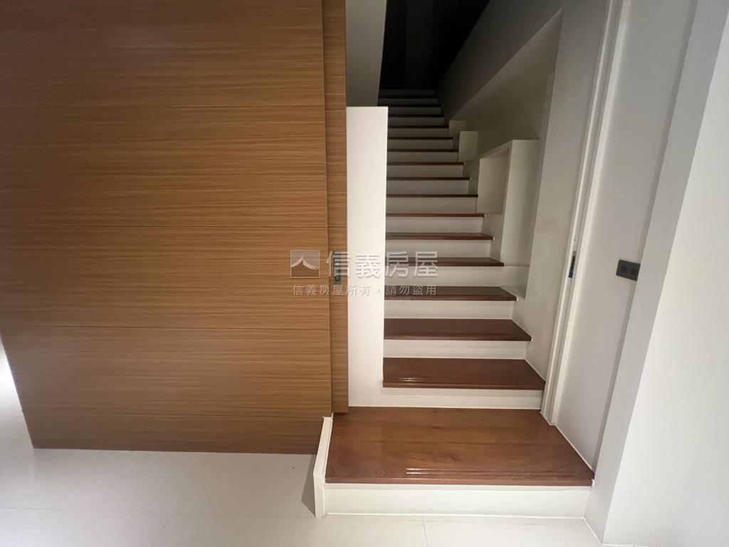 頭份天下一家別墅房屋室內格局與周邊環境