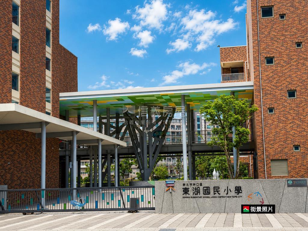 杜拜佳林路鈔集大面寬店面房屋室內格局與周邊環境