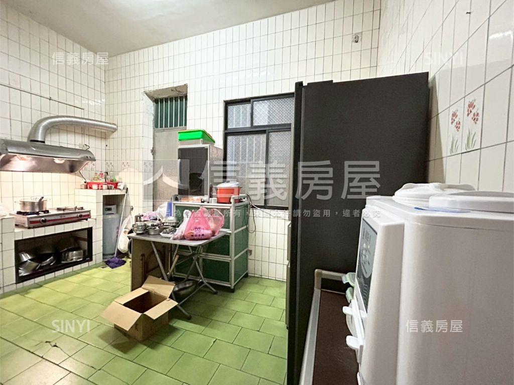 近東榮商圈臨路透天房屋室內格局與周邊環境